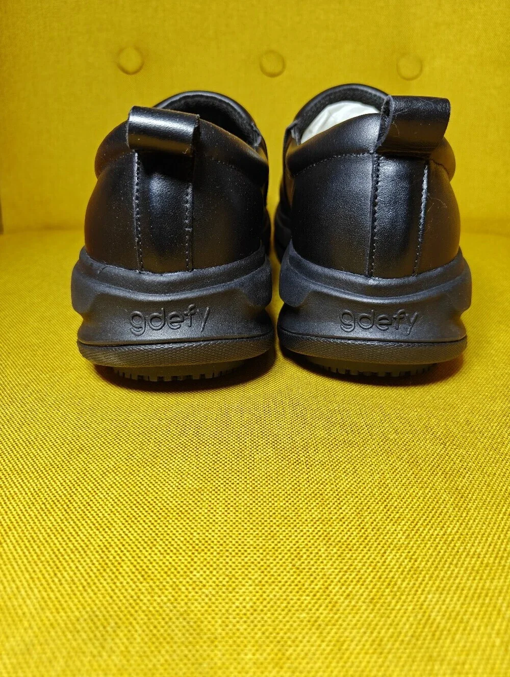 NWOT Gravity Defyer G-Defy Lars Shock Absorbing Leather Slip-On Clogs Size 9M